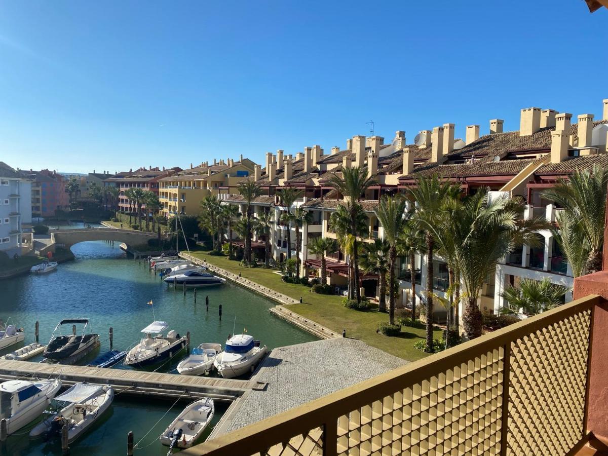 Apartamento Con Terraza Sobre La Marina De Sotogrande San Roque  Eksteriør billede
