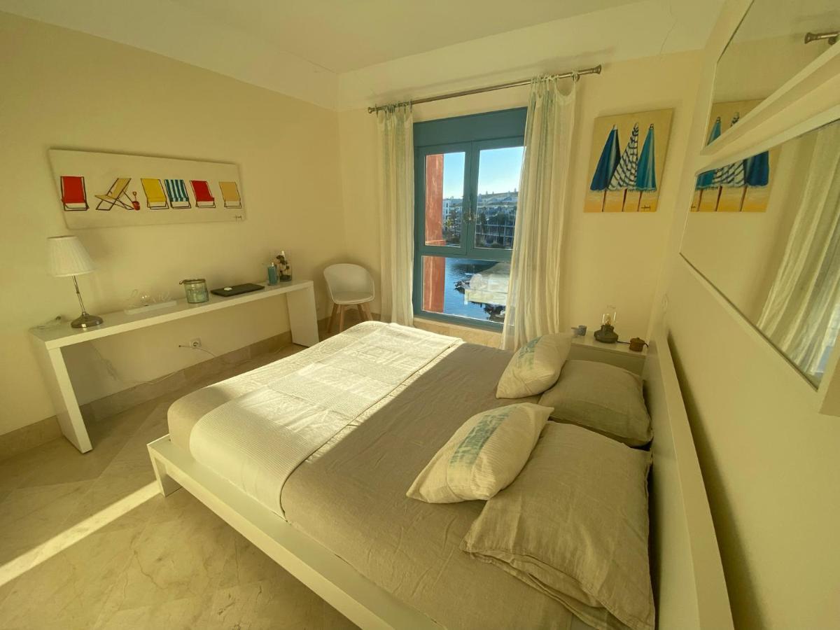 Apartamento Con Terraza Sobre La Marina De Sotogrande San Roque  Eksteriør billede