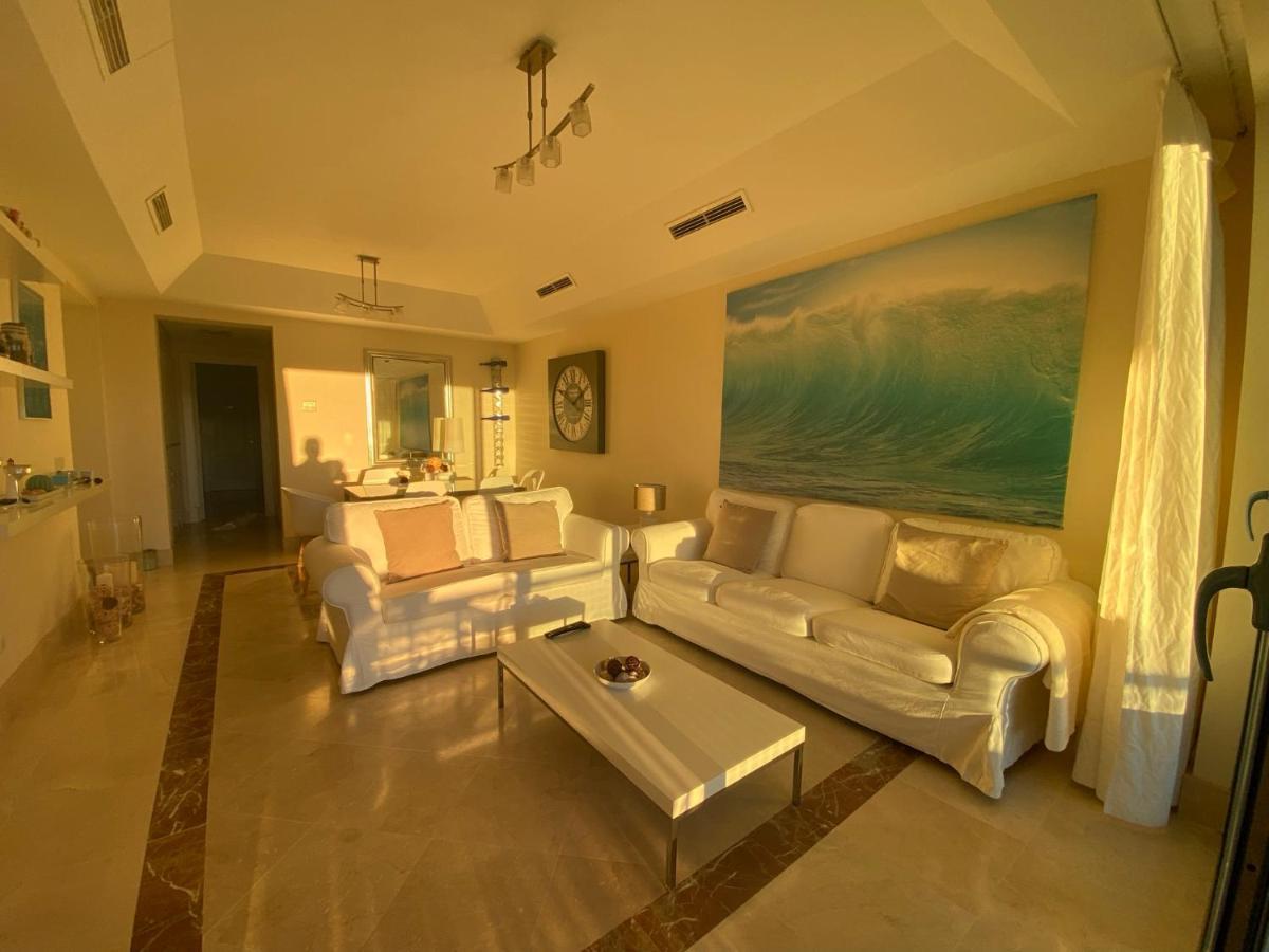 Apartamento Con Terraza Sobre La Marina De Sotogrande San Roque  Eksteriør billede