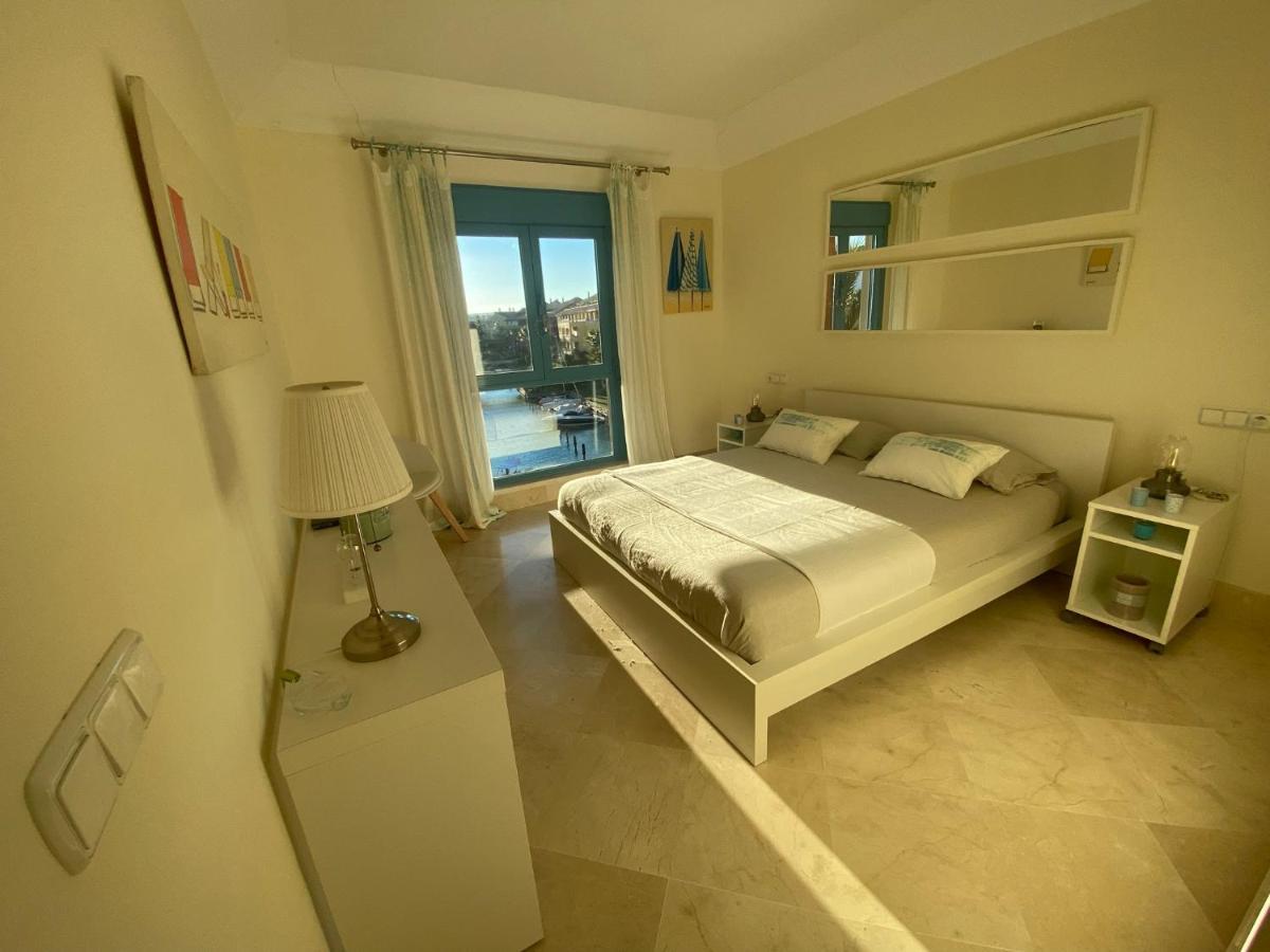Apartamento Con Terraza Sobre La Marina De Sotogrande San Roque  Eksteriør billede